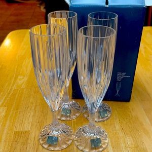 Set of 4 champagne flutes